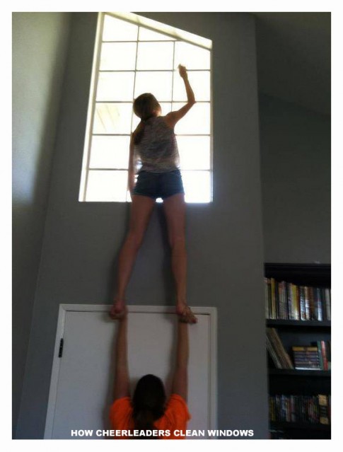 HowCheerleadersCleanWindows HowCheerleadersCleanWindows